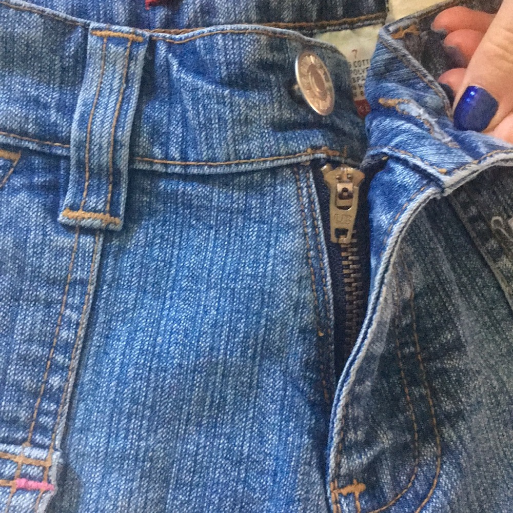 Shorts - Picture 3 of 4